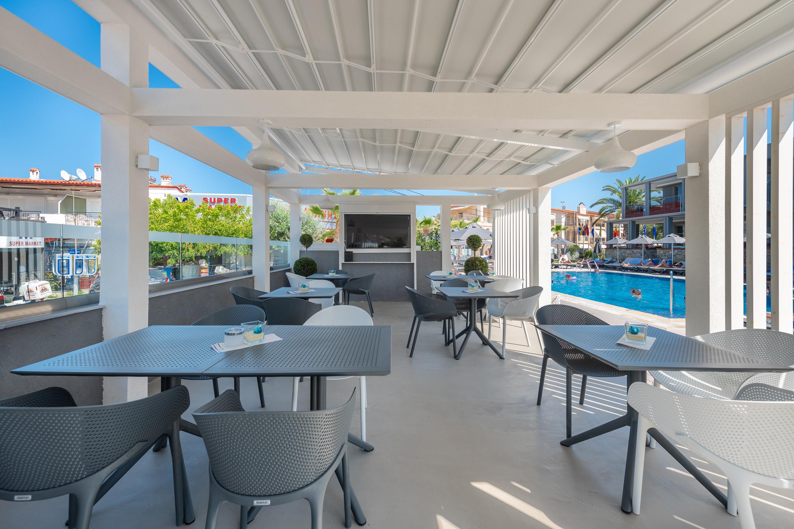 Dionysos Hotel & Suites Ханиоти Екстериор снимка