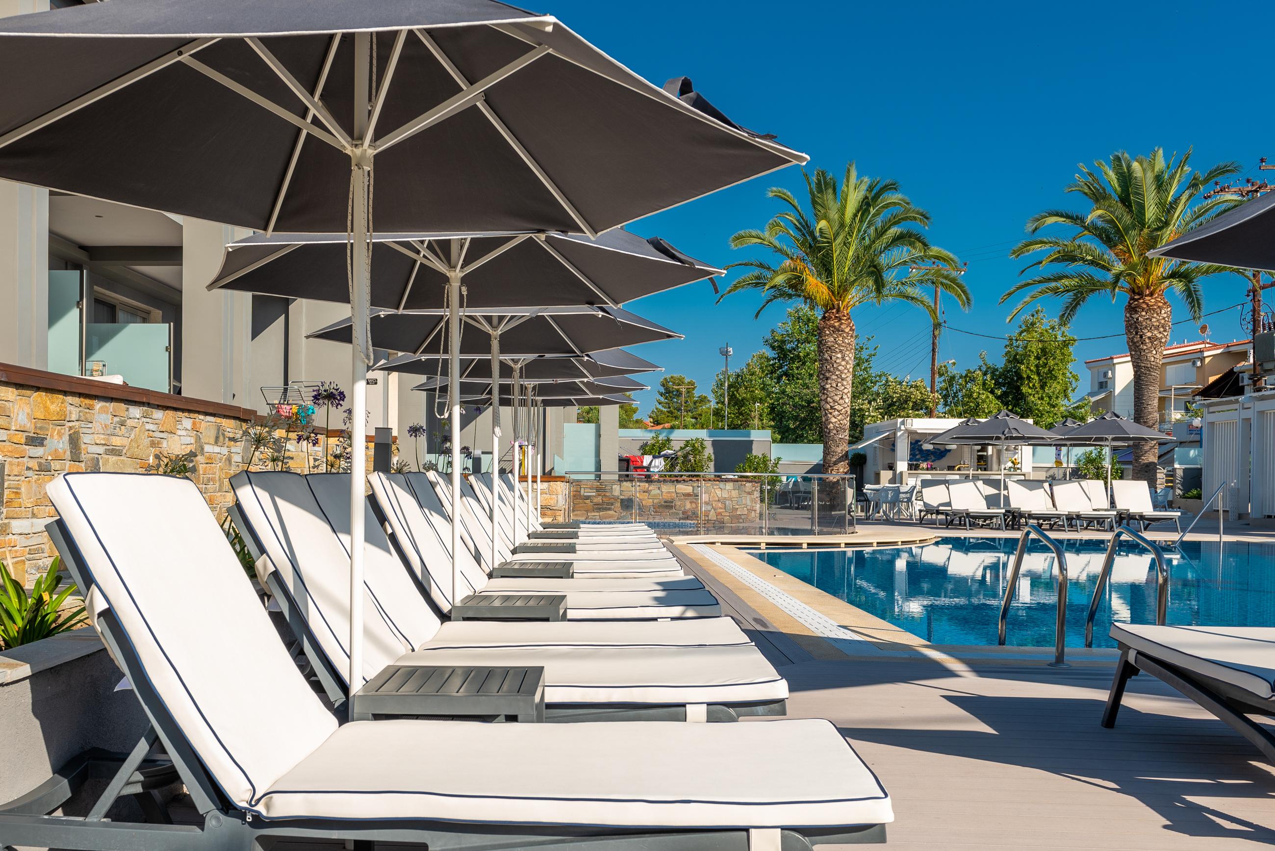 Dionysos Hotel & Suites Ханиоти Екстериор снимка