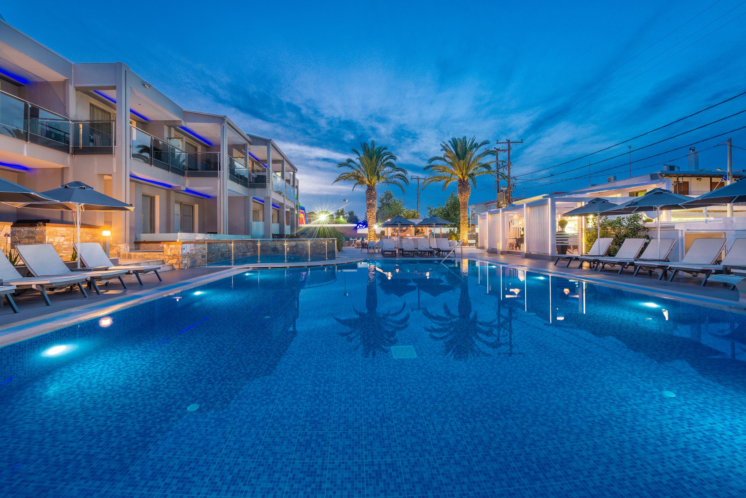 Dionysos Hotel & Suites Ханиоти Екстериор снимка