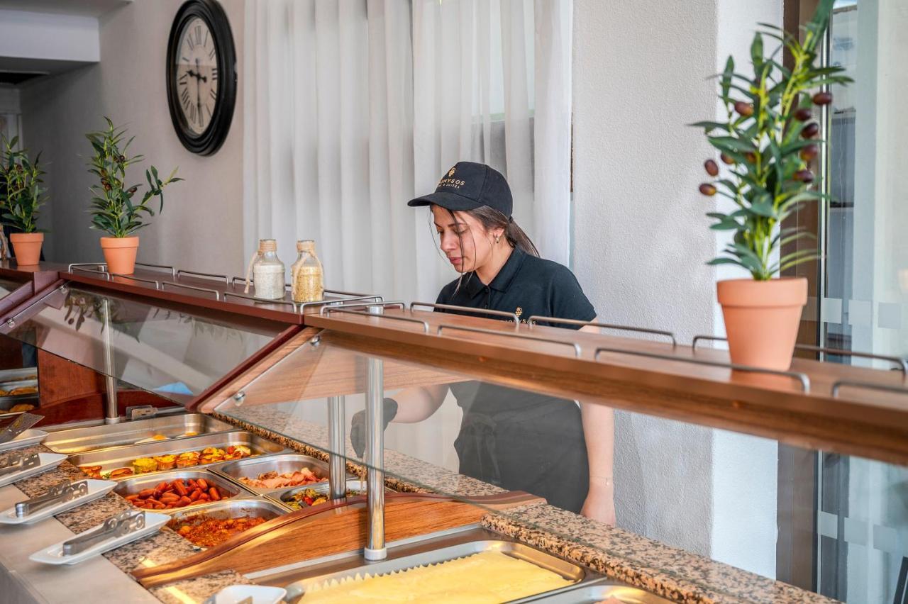 Dionysos Hotel & Suites Ханиоти Екстериор снимка