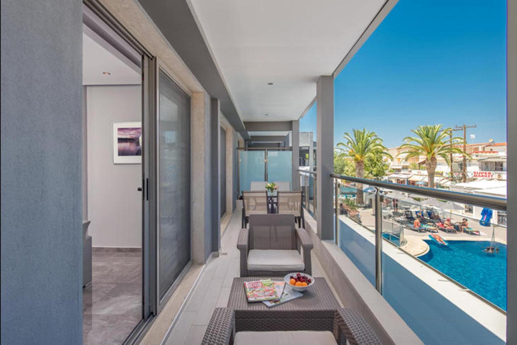 Dionysos Hotel & Suites Ханиоти Екстериор снимка