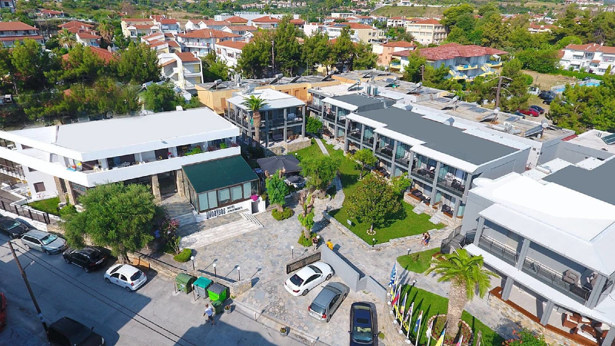 Dionysos Hotel & Suites Ханиоти Екстериор снимка